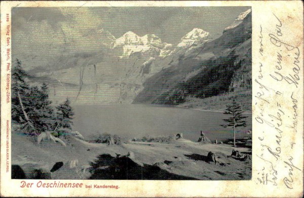 Der Oeschinensee bei Kandersteg Vorderseite