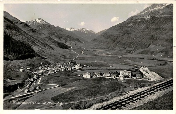 Andermatt ( 1444 m) mit Oberalpbahn Vorderseite