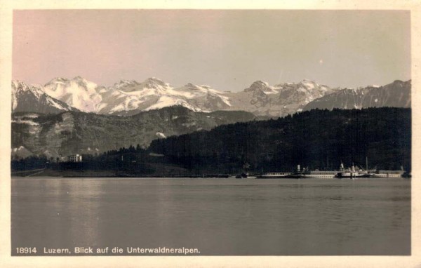 Luzern. Blick auf die Unterwaldneralpen Vorderseite