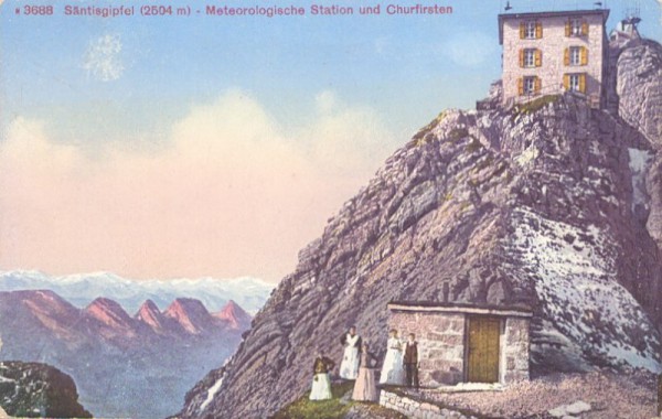 Säntisgipfel (2504m) - Meteorologische Station und Churfirsten.