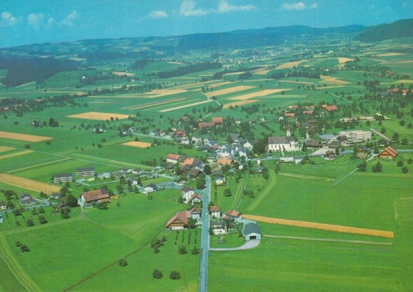 Ettiswil LU - Flugaufnahmen Vorderseite