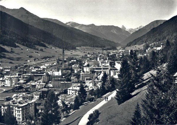 Davos Blick von der Höhenpromenade gegen Rhinerhörnli Vorderseite