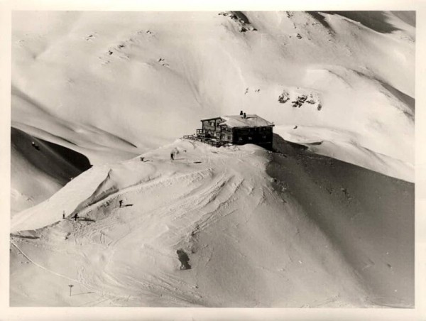 7050 Arosa, Hörnligrat, alte Hörnlihütte Vorderseite