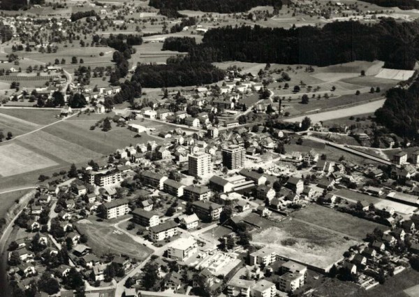 8632 Tann ZH, Baumgarten 4,6, Schulhaus Bogenacker., Hauptstr. Vorderseite