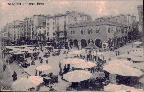 Verona - Piazza Erbe Vorderseite