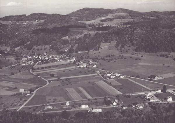 Zell im Tösstal ZH  -  Flugaufnahmen Vorderseite