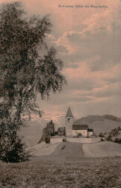 St.Cassian b/Sils mit Ringelspitze Vorderseite