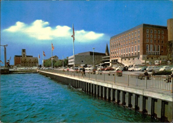 Kiel - Neues Schloss und Konzerthalle Vorderseite