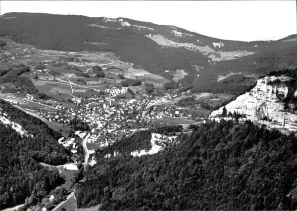 Mümliswil, Flugaufnahme Vorderseite