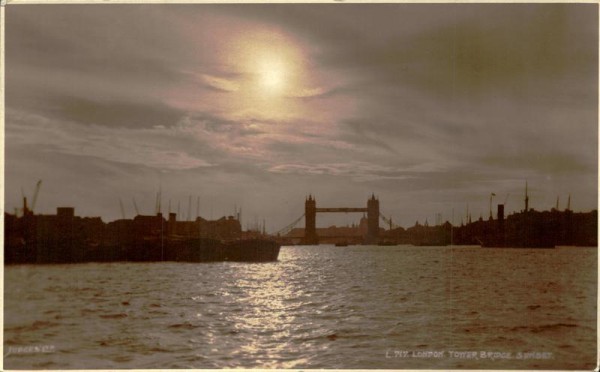 London, Tower Bridge, Sunset Vorderseite