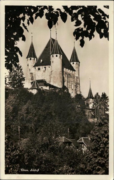 Schloss Thun Vorderseite