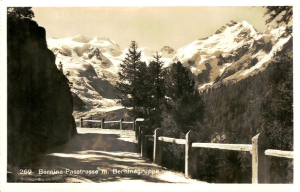 Bernina-Passstrasse m. Berninagruppe Vorderseite