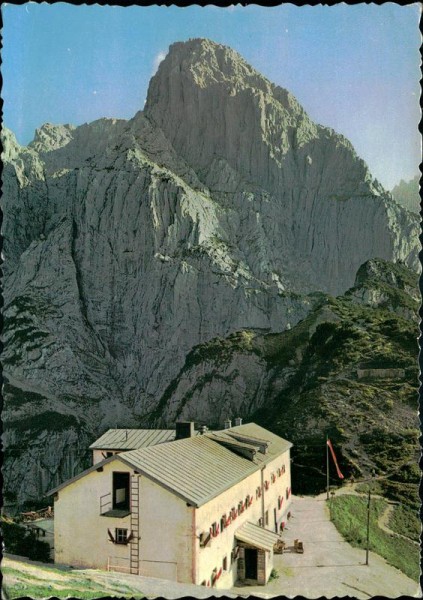 Stripsenjochhaus (1580 m) Vorderseite