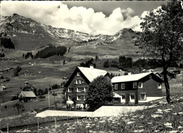Amden, Heimstätte Bienenheim Vorderseite