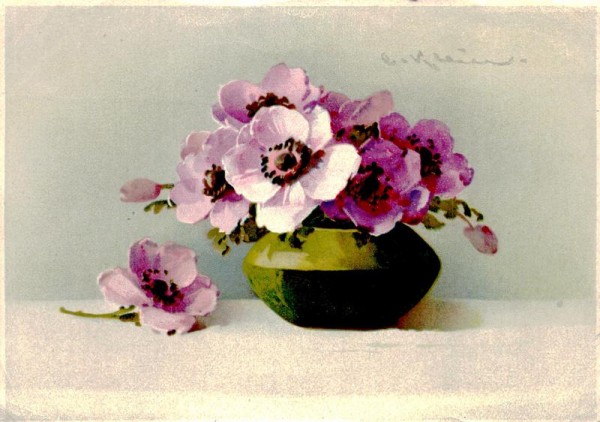 Lila Blumen in Blumenvase Vorderseite