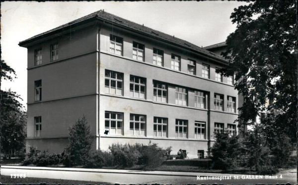 Kantonsspital St. Gallen, Haus 4 Vorderseite