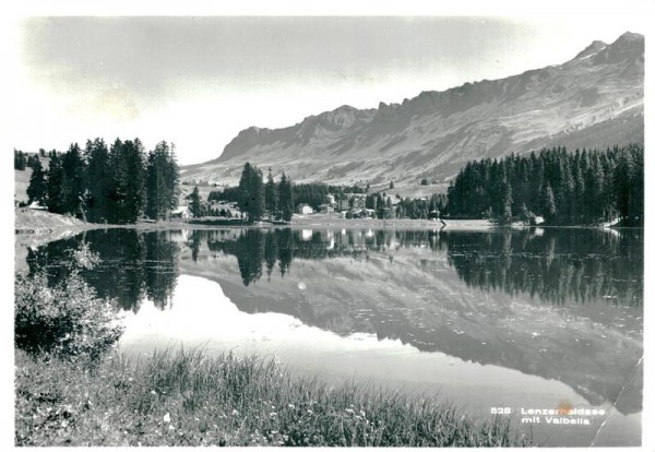 Lenzerheidsee mit Valbella Vorderseite