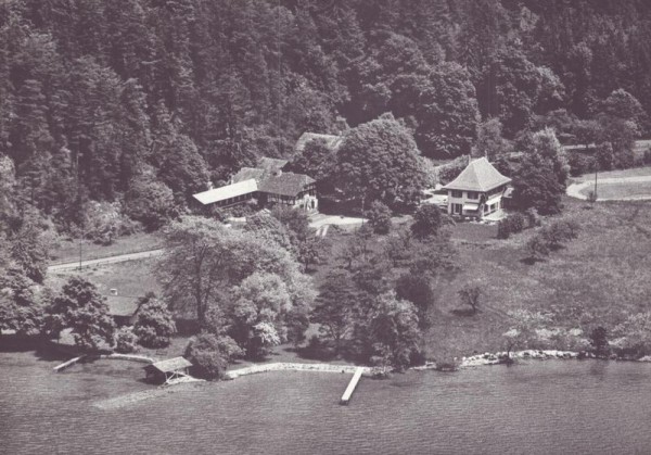 Pension Manor Farm, Interlaken u. Sporthotel Edelweiss, Davos - Dorf   -  Flugaufnahmen Vorderseite