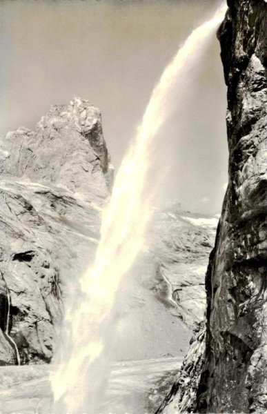 Wasserfall mit Hüfigletscher, Maderanertal Vorderseite