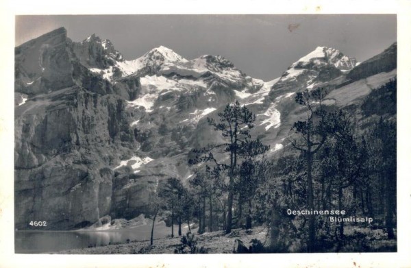 Oeschinensee Blümlisalp Vorderseite