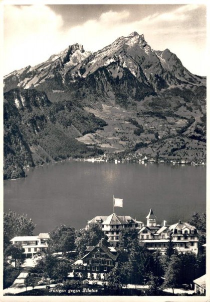 Fürigen gegen Pilatus, über dem Vierwaldstättersee bei Stansstad Vorderseite