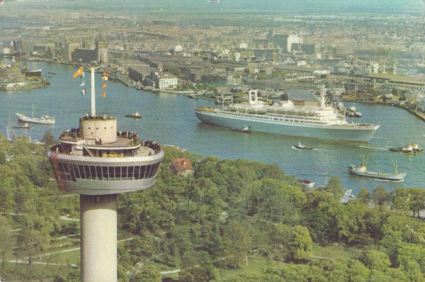 Rotterdam, Euromast mit Flaggschiff Holland-Amerika Linie D