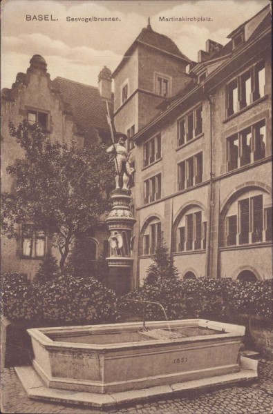 Basel - Seevogelbrunnen auf dem Martinskirchplatz