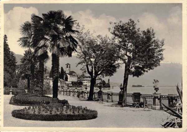 Brissago (Lago Maggiore), Am Quai Vorderseite