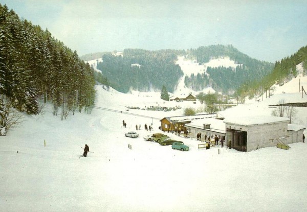 Gelände, Skilift, Steg im Tösstal  Vorderseite