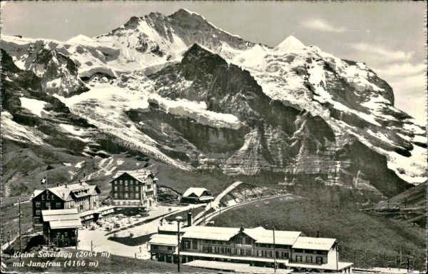 Kleine Scheidegg (2064 m) mit Jungfrau (44166 m) Vorderseite