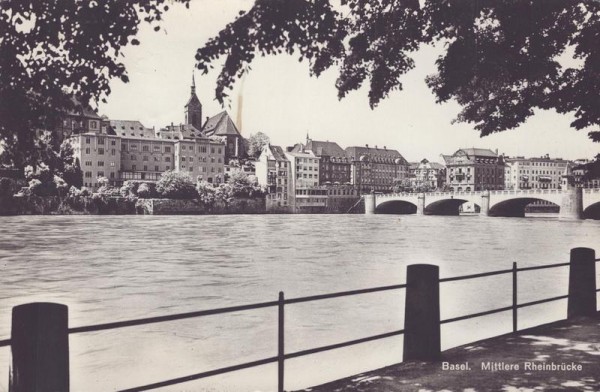 Basel. Mittlere Rheinbrücke Vorderseite