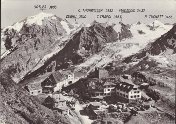 Stilfser Joch/Passo dello Stelvio (2757 m) Vorderseite