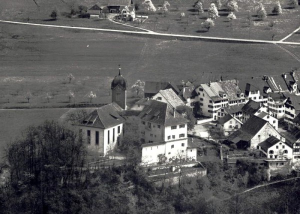 Grünningen ZH - Flugaufnahmen Vorderseite