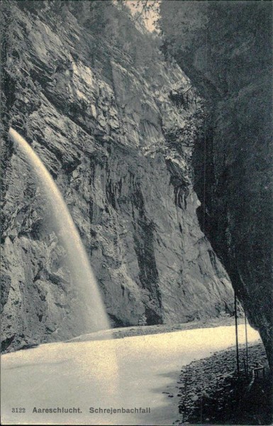 Aareschlucht. Schrejenbachfall Vorderseite