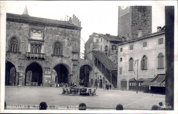 Bergamo Alto - Piazza Garibaldi Vorderseite