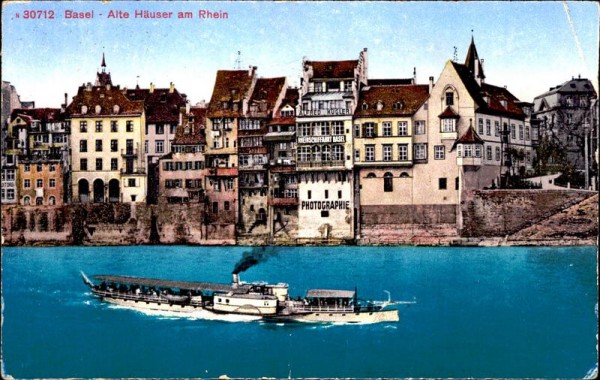 Basel - Alte Häuser am Rhein Vorderseite