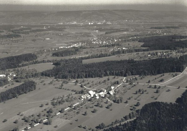 9555 Tobel-Tägerschen TG, Thor/ Hintergrund: Weinfelden Vorderseite