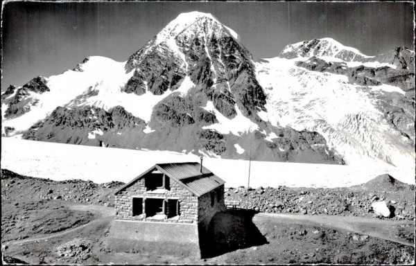 Cabane François-Xavier Bagnoud Vorderseite