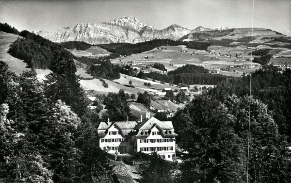 Brunnadern, Ferienheim "Auboden" Vorderseite
