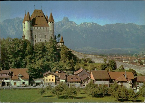 Schloss Thun Vorderseite