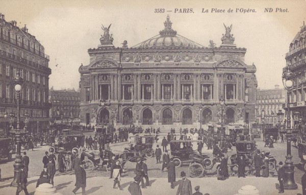 Paris - La Place de l'Opéra