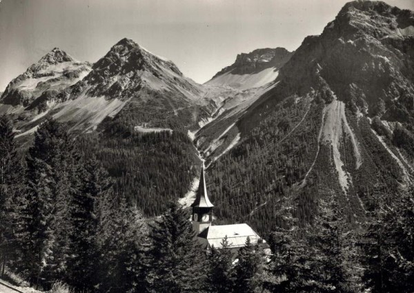 Arosa. Dorfkirche Vorderseite