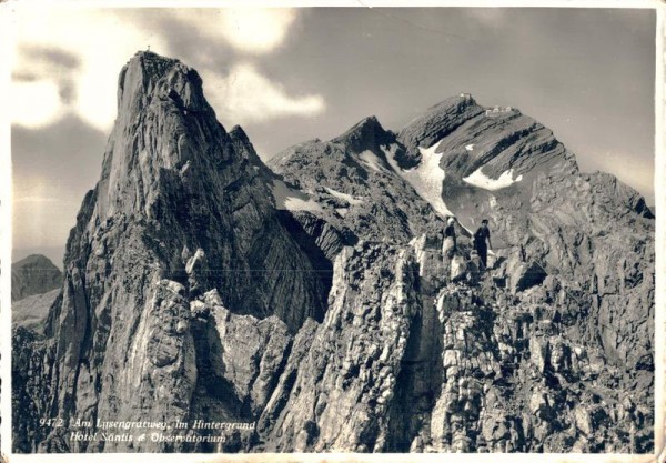 Lysengratweg. Im Hintergrund Hotel Säntis und Observatorium Vorderseite