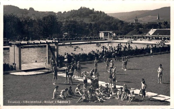 Terassen - Schwimmbad, Baden Vorderseite