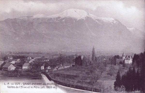 Saint-Pierre-de-Rumilly Vallée de l'Arve et le Môle (1869m)