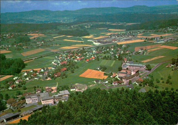 Safenwil, Flugaufnahme Vorderseite