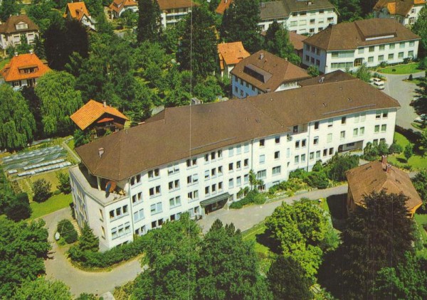 Klinisch-therapeutisches Institut Privatklinik für innere Medizin, Arlesheim - Flugaufnahmen Vorderseite