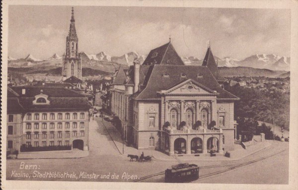 Bern: Kasino, Stadtbibliothek, Münster und die Alpen.