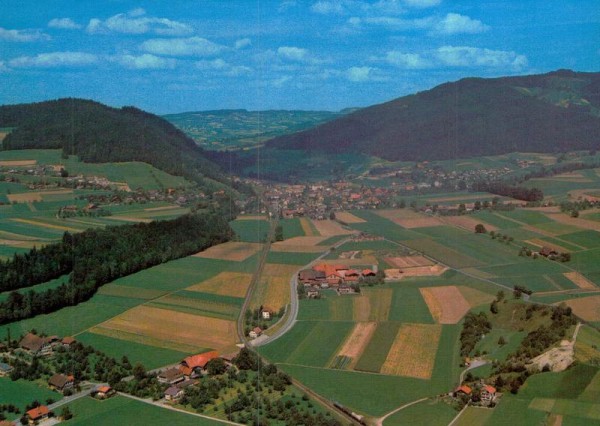 Oberdiessbach BE - Flugaufnahmen Vorderseite