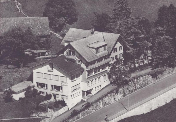 Hotel Rössli, Amden ob Walensee  -  Flugaufnahmen Vorderseite
